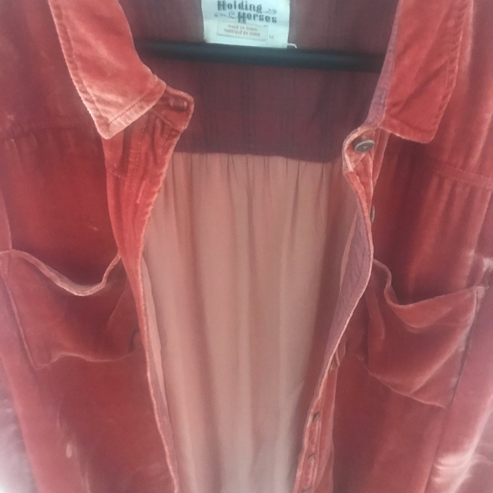 Women’s velvet top